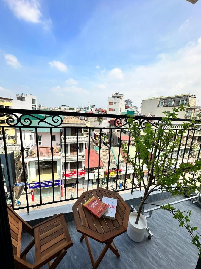 Sunny Days & Hanoi