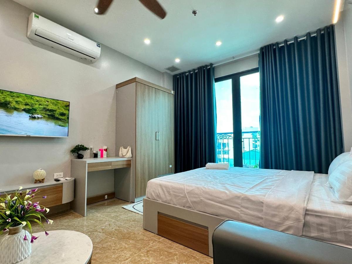Sunny Days & Apartment Hanoi